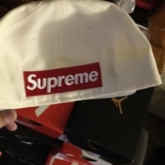Brand new never worn supreme reverse box logo - Picture 3 of 5